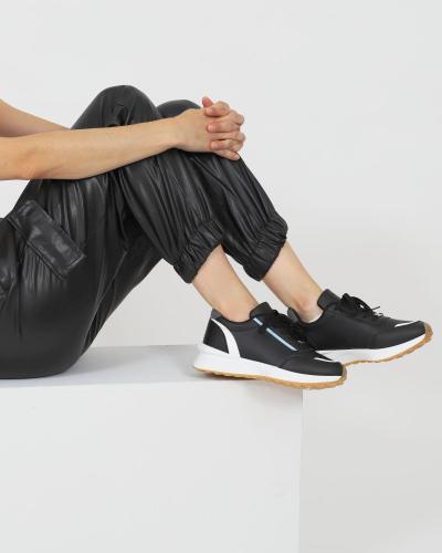 Black sports shoes - sneakers 2