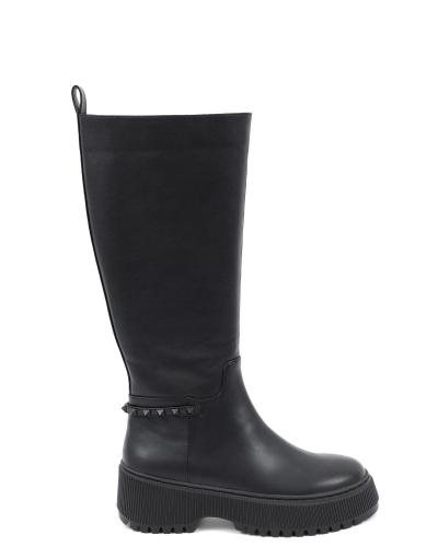 Black boots