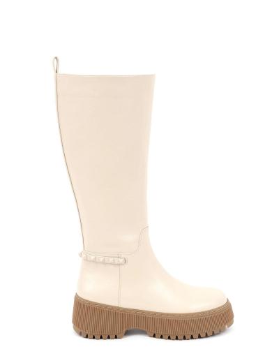 Beige boots