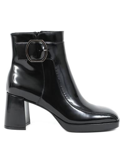 Μποτάκια μαύρα