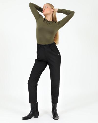 Black trousers