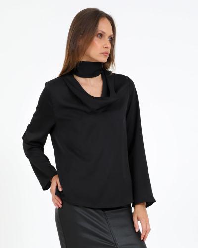 Black blouse 2