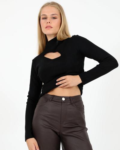 Black pullover