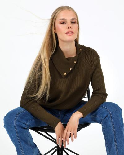 Khaki pullover